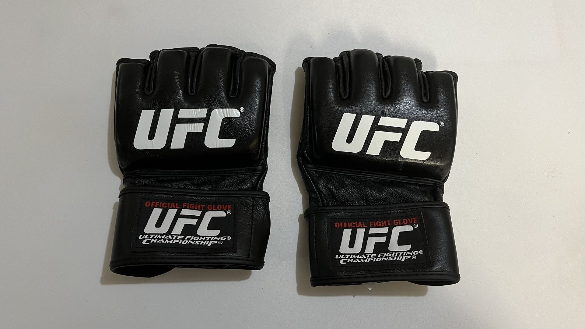 UFC Official Fight Gloves - Large