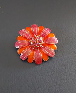 AVON  - Vintage Brooch