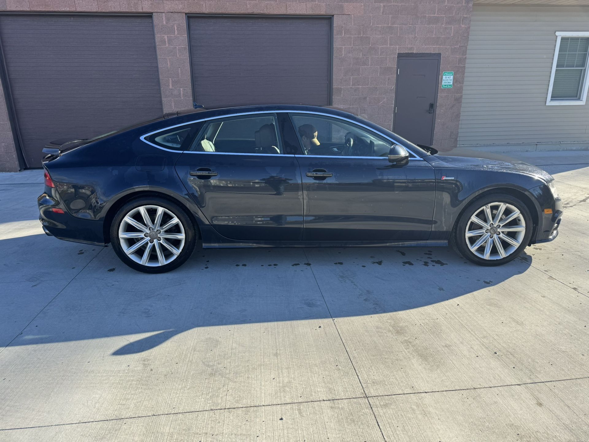2012 Audi A7 With 120k V6 3.0L Parts Or Fix $5900
