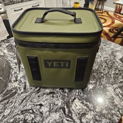Yeti Hopper Flip 12