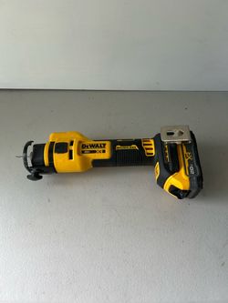 DeWalt 20V XR Brushless Drywall Cut-Out Tool
