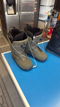 DC Snowboard shoes