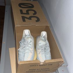 Yeezy Boost 350 V2