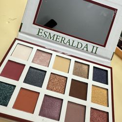 Beauty Creations eyeshadow 