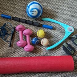  Work Out Set 2.5lb Dumbbells 8lb Med ball UB Toner Yoga Mat Muscle Roller Recovery Massage Exercise Fitness Sports Health Toner