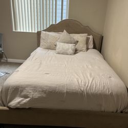 Beds Mattress, boxspring, sheet Pillows 