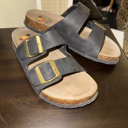 Women’s sandals