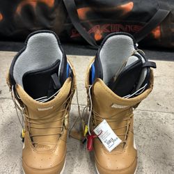 Used Burton Mint Women’s Size 6 Snowboard Boots