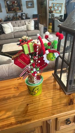Grinch Christmas Centerpiece