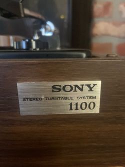 Sony turntable system 1100