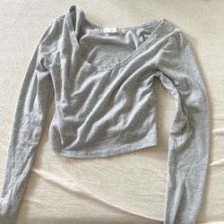 Made in Korea gray long sleeve crop top