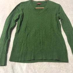 Size L — Green Sweater