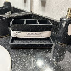 New Black And Gold Bathroom Set