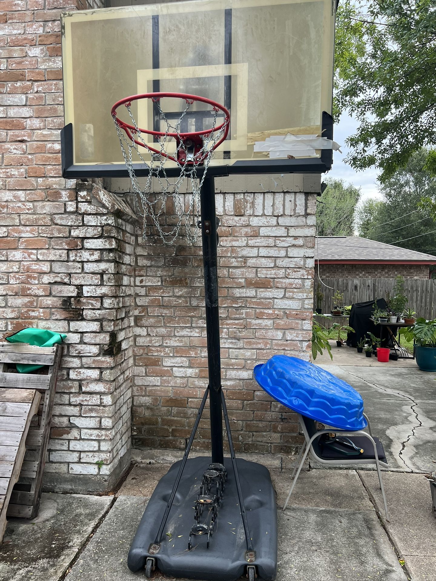 Spalding Basketball Hoop