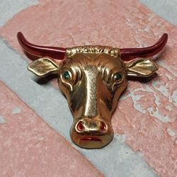 Vintage Texas Longhorn Bull Head Red Horn Gold Tone Brooch Pin