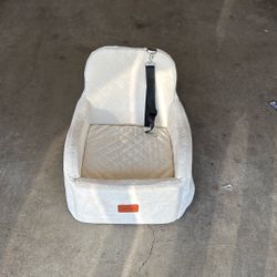 Dog car seat 
