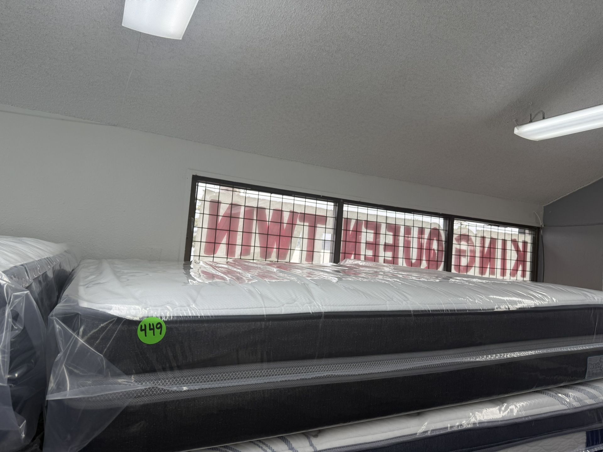 KING SIZE MATTRESS & BOX SPRINGS BED SET
