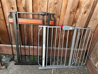 2 Baby Gates no Tension Bolts