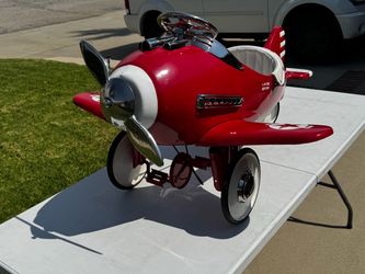 Vintage Sky King Limited Edition Pedal Plane