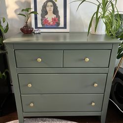 Beautiful 3 Drawer Dresser 