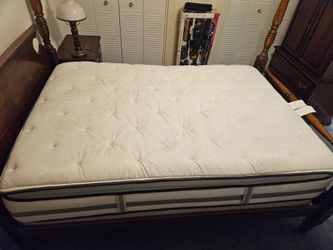 Beautyrest Full Size Firm Pillow Top Mattress and Boxspring