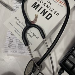 Littmann Stethoscope. Good as New No Damage. 80$.