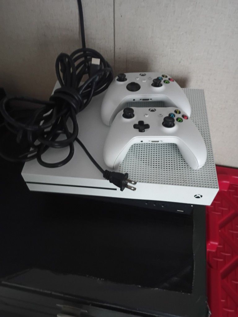 Xbox One S