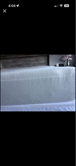 12” White Quilted King memory foam Mattress