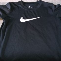 Nike T Shirt 