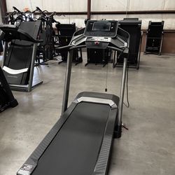 ProForm Pro 5000 Smart Treadmill – 14” HD Touchscreen + Incline/Decline + iFit