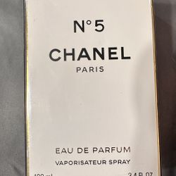 Chanel No 5 