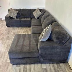 Grey Sectional Couch 