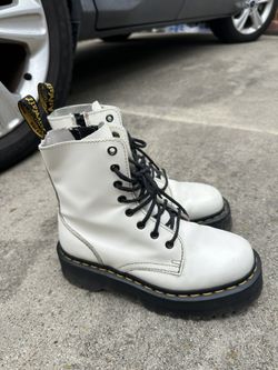 White doc martens Jadon Size 7 W