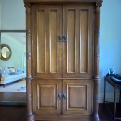 Entertainment cabinet 