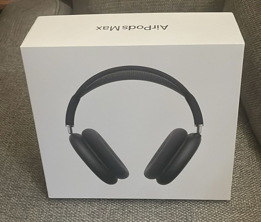 Apple AirPods Max Midnight -Warranty to Nov 2025 + Receipt