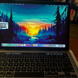 Apple MacBook 13.3 “ (touchbar)