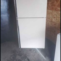 Kenmore Refrigerator 