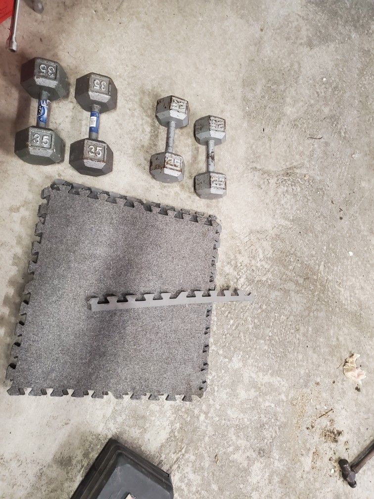 Dumbells Set Of 25's And 35's