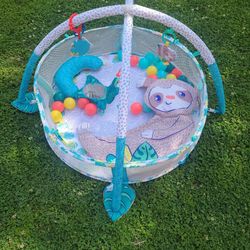 Four in one jumbo activity gym and ball pit for baby