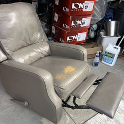 Recliner couch
