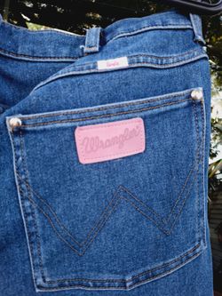 WRANGLER WOMENS BARBIE EDITION