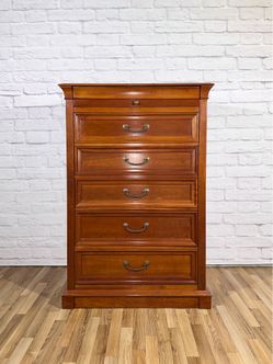 Ethan Allen Medallion Dresser⚡️
