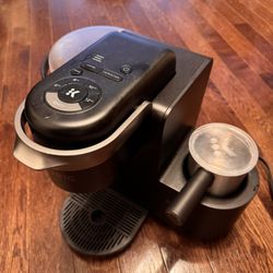 Keurig Coffee Maker + Latte/Cappuccino Attachment – Works Perfectly