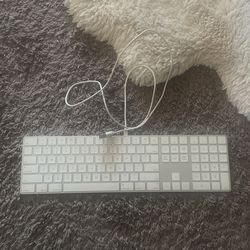 Apple Keyboard
