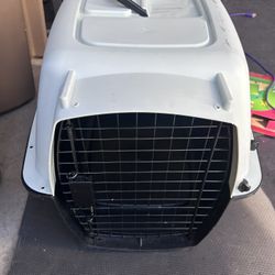 Pet Carrier / Crate