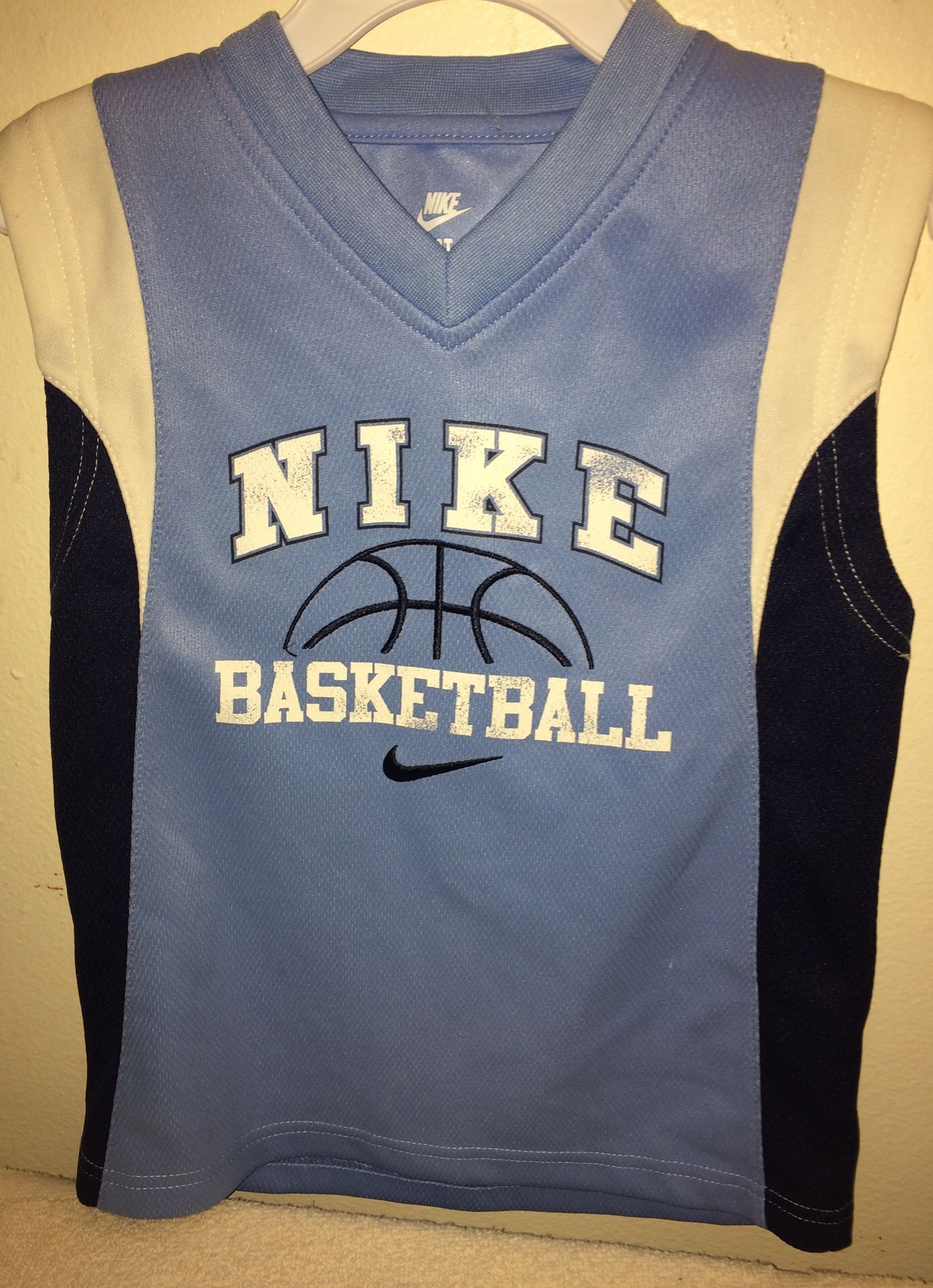 Nike boys shirt