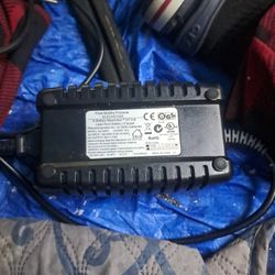 A Battery Maximizer24 Volt Lead Acid Battery Charger