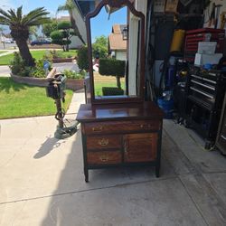 Dresser