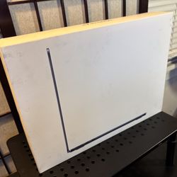 NEW/SEALED Apple 2025 MacBook Air 13-inch Laptop with M4 chip,  16GB RAM, 256GB SSD, Color: Midnight