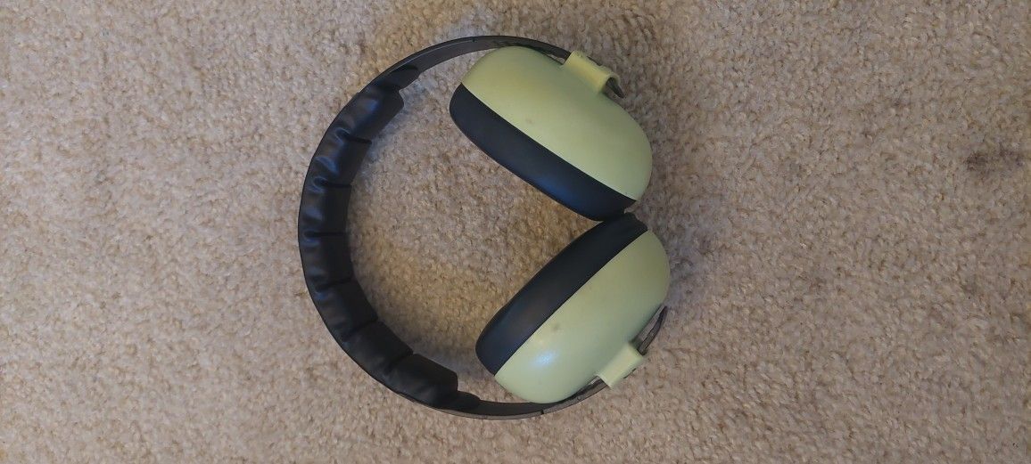 Sound Canceling Headphones